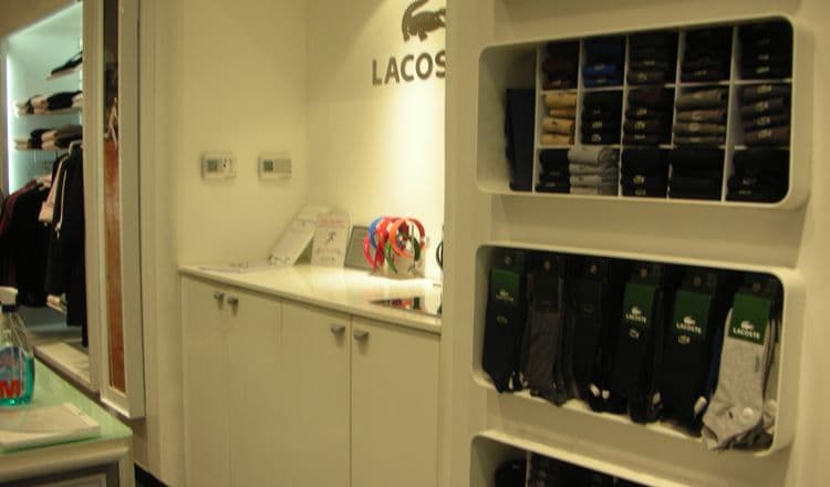 Lacoste — image 4